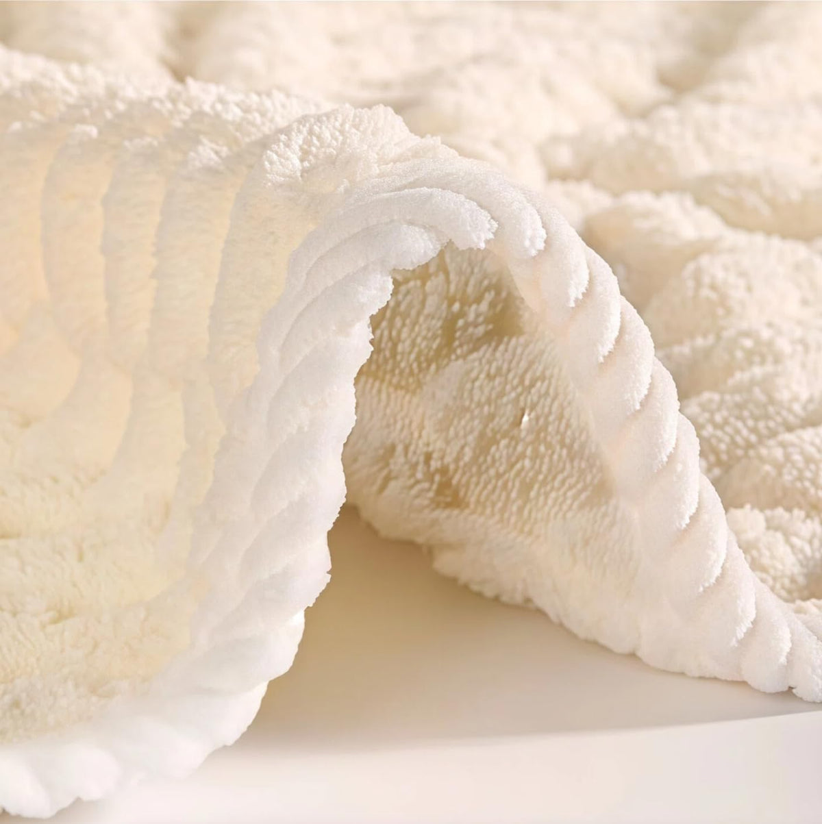 商品图片 2 | B0GDWTV3GQ | Soft & Absorbent Bath Towels for Bathroom, Large 55x27.5 Inch Cloud Velvet Border Bath Towel, Ideal for Home Use