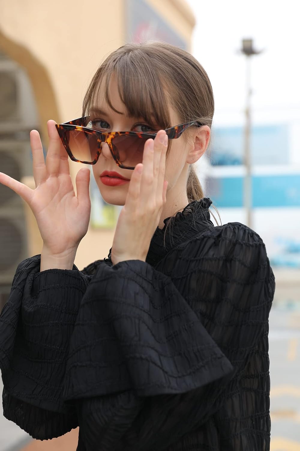 商品图片 40 | B0C5378735 | FEISEDY Vintage Square Cat Eye Sunglasses Women Trendy Cateye Sunglasses B2473