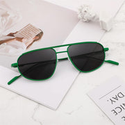 ÉÌƷͼƬ 39 | B09XDVK9DG | FEISEDY Retro Trendy Aviator Sunglasses Women Men 90s Small Vintage Glasses Stylish Gold Metal Oval Sunglasses B2906