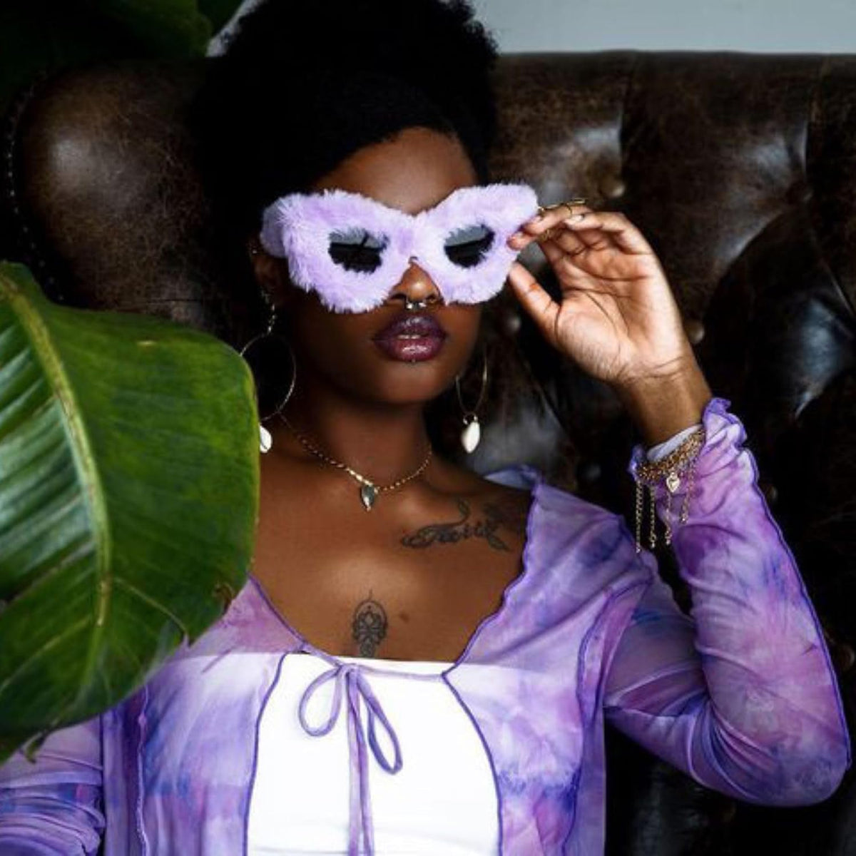 ÉÌƷͼƬ 35 | B09PN9V5N6 | FEISEDY Sunglasses Women Plush Fuzzy Soft Velvet Party Masquerade B2877