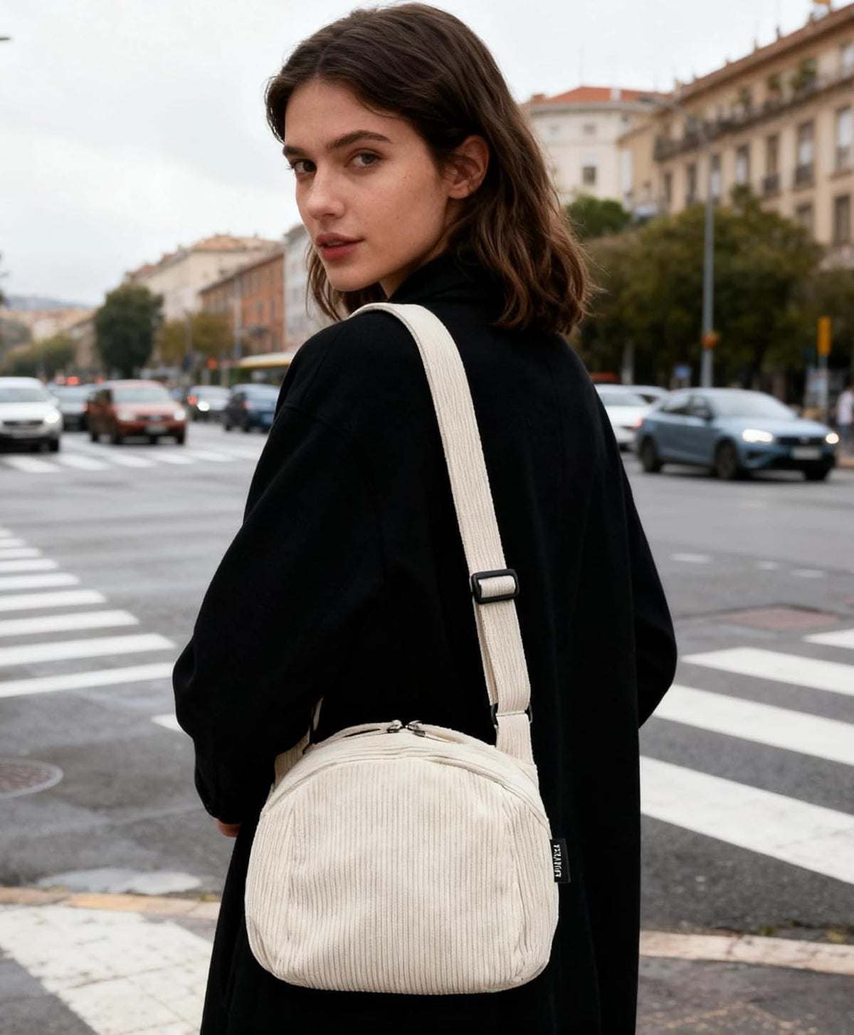 商品图片 5 | B0FWX4WZW7 | Corduroy Crossbody Bag, Small Canvas Purse with Adjustable Strap, Round Retro Shoulder Bag, Casual Daily Outfit Accessory