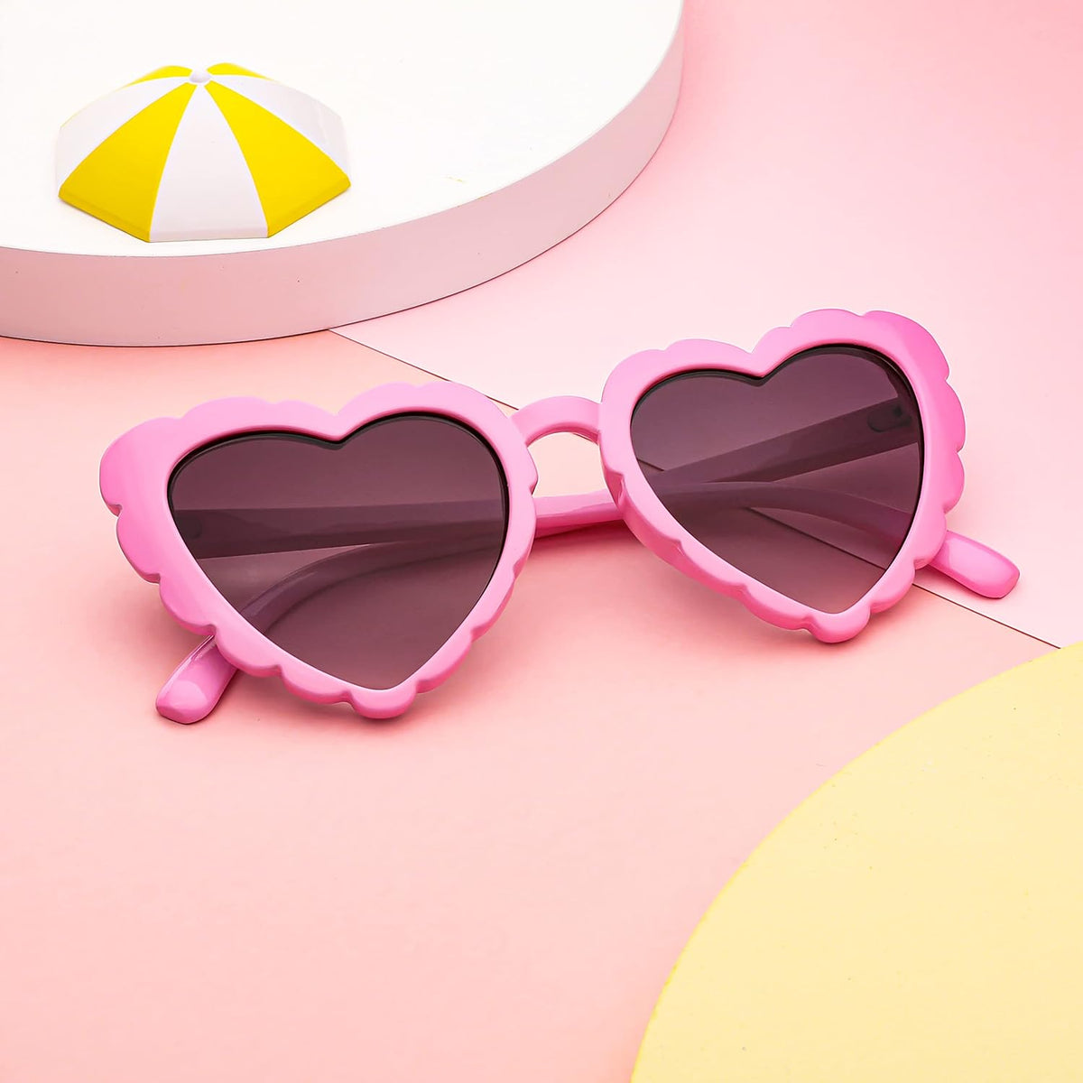 ÉÌƷͼƬ 20 | B0B8R3G4T8 | FEISEDY Love Heart Shaped Sunglasses for Women Trendy Retro Cat Eye Mod Style Stylish Glasses B2336