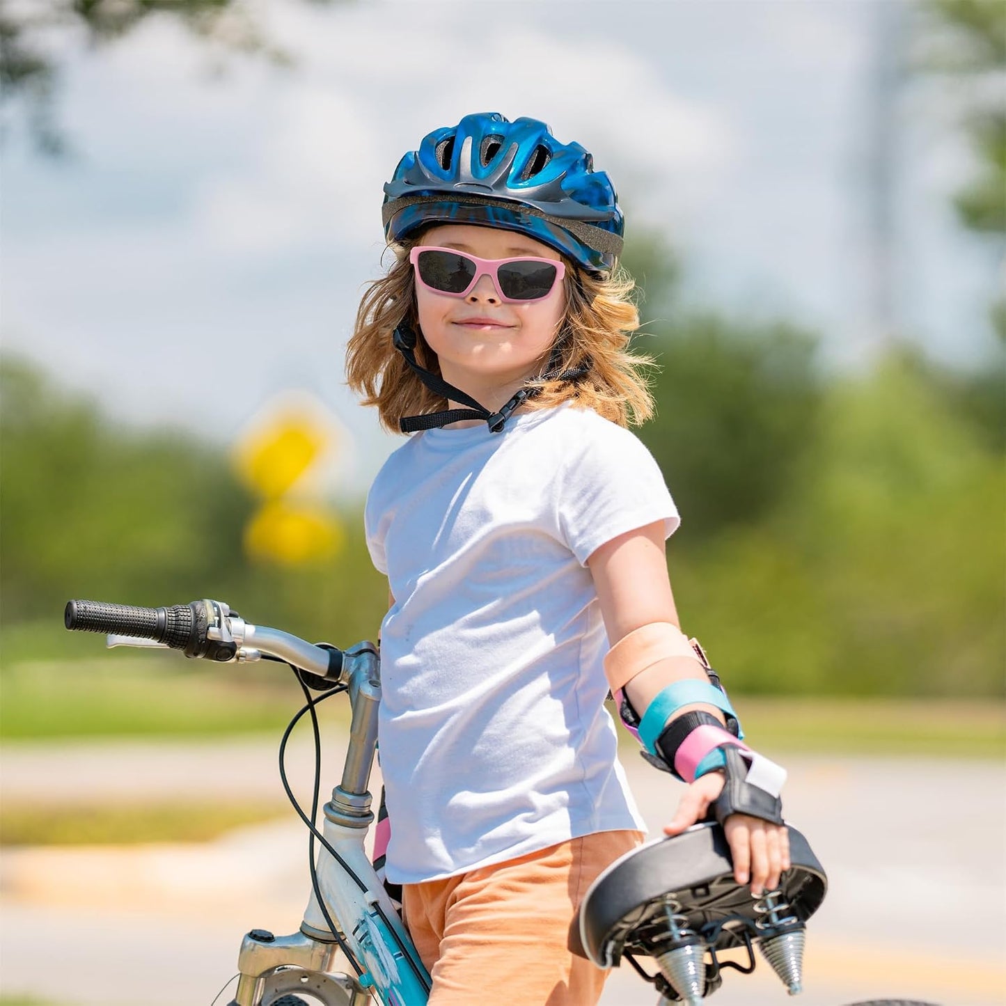 商品图片 33 | B0D1GDXPL3 | FEISEDY Kids Polarized Sunglasses TR90 Sports Cycling Glasses UV400 for Boys Girls Age 3-10 B0160