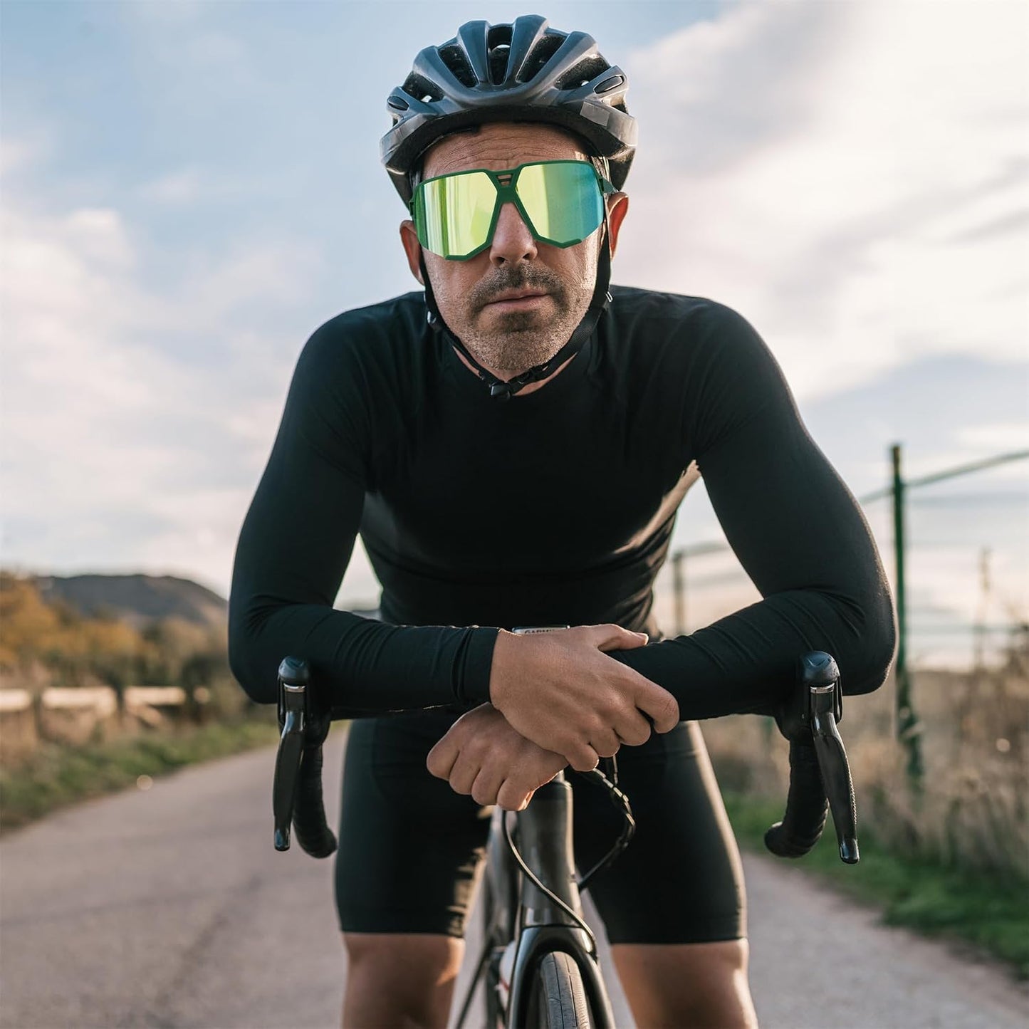 商品图片 29 | B0DN1MVJHV | FEISEDY Polarized Cycling Glasses Sports Sunglasses for Women Men Youth, Running Hiking Baseball Glasses B0215