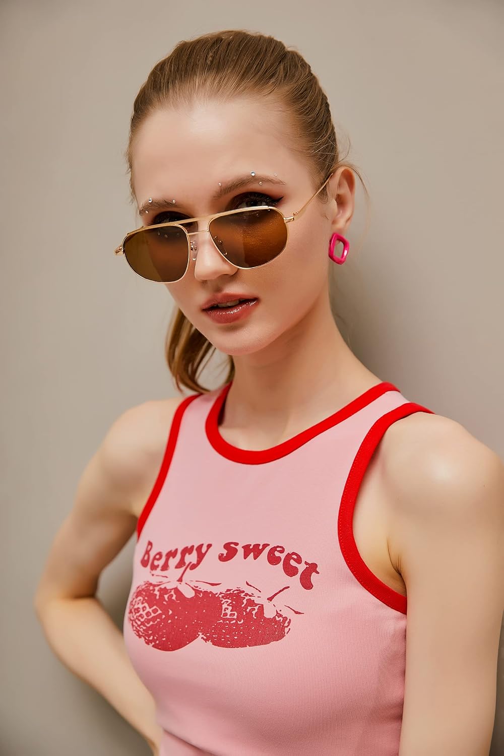 ÉÌƷͼƬ 19 | B09XDVK9DG | FEISEDY Retro Trendy Aviator Sunglasses Women Men 90s Small Vintage Glasses Stylish Gold Metal Oval Sunglasses B2906