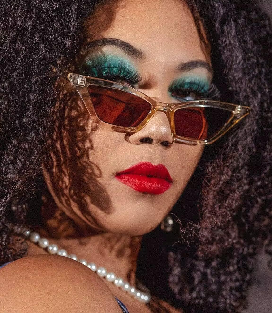 商品图片 51 | B079KYQYT3 | FEISEDY Small Cat Eye Sunglasses Vintage Square Shade Women Eyewear B2291