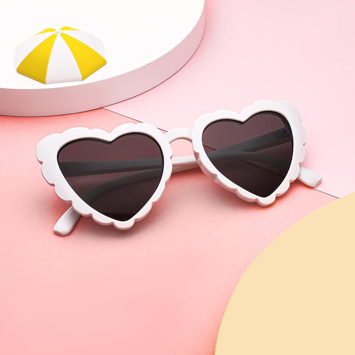 ÉÌƷͼƬ 13 | B0B8R3G4T8 | FEISEDY Love Heart Shaped Sunglasses for Women Trendy Retro Cat Eye Mod Style Stylish Glasses B2336