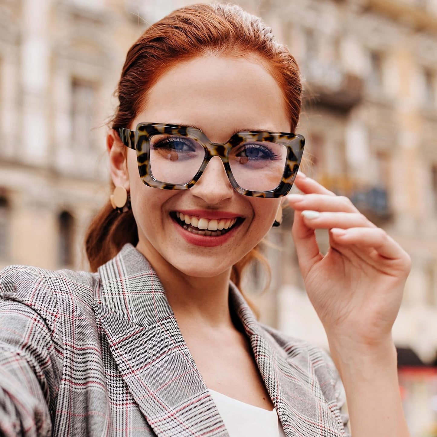 商品图片 2 | B0CSS4158B | FEISEDY Oversized Square Blue Light Blocking Glasses for Women Men Fashion Computer Glasses Reduce Eye Strain B0111