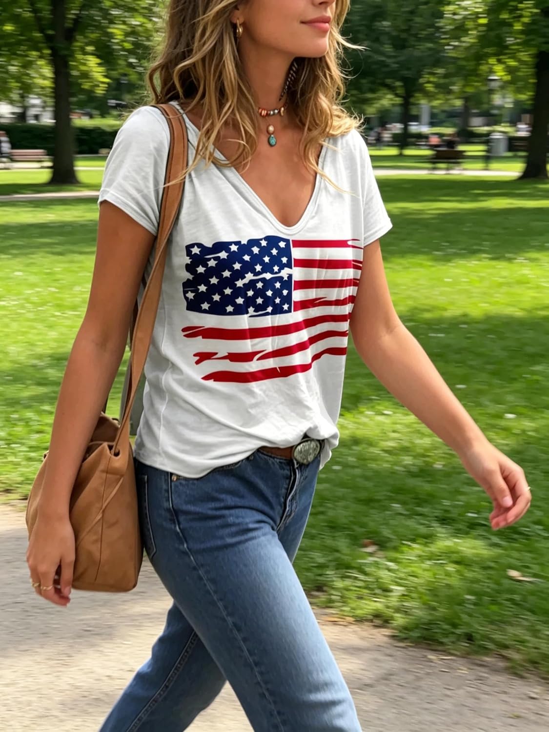 商品图片 3 | B0H4JVLT77 | Women's 4th of July American Flag Print T-Shirt, V Neck Short Sleeve Patriotic Casual Tops for Independence Day, White