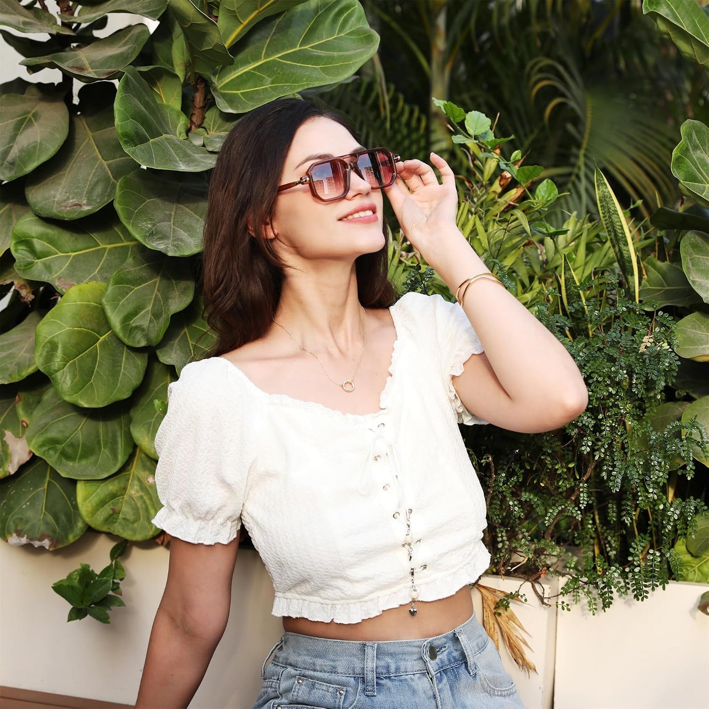 商品图片 93 | B09YTJ4FQZ | FEISEDY Vintage Square 70s Flat Aviator Sunglasses Women Men Classic Retro Stylish Frame UV400 Sunglasses B2622