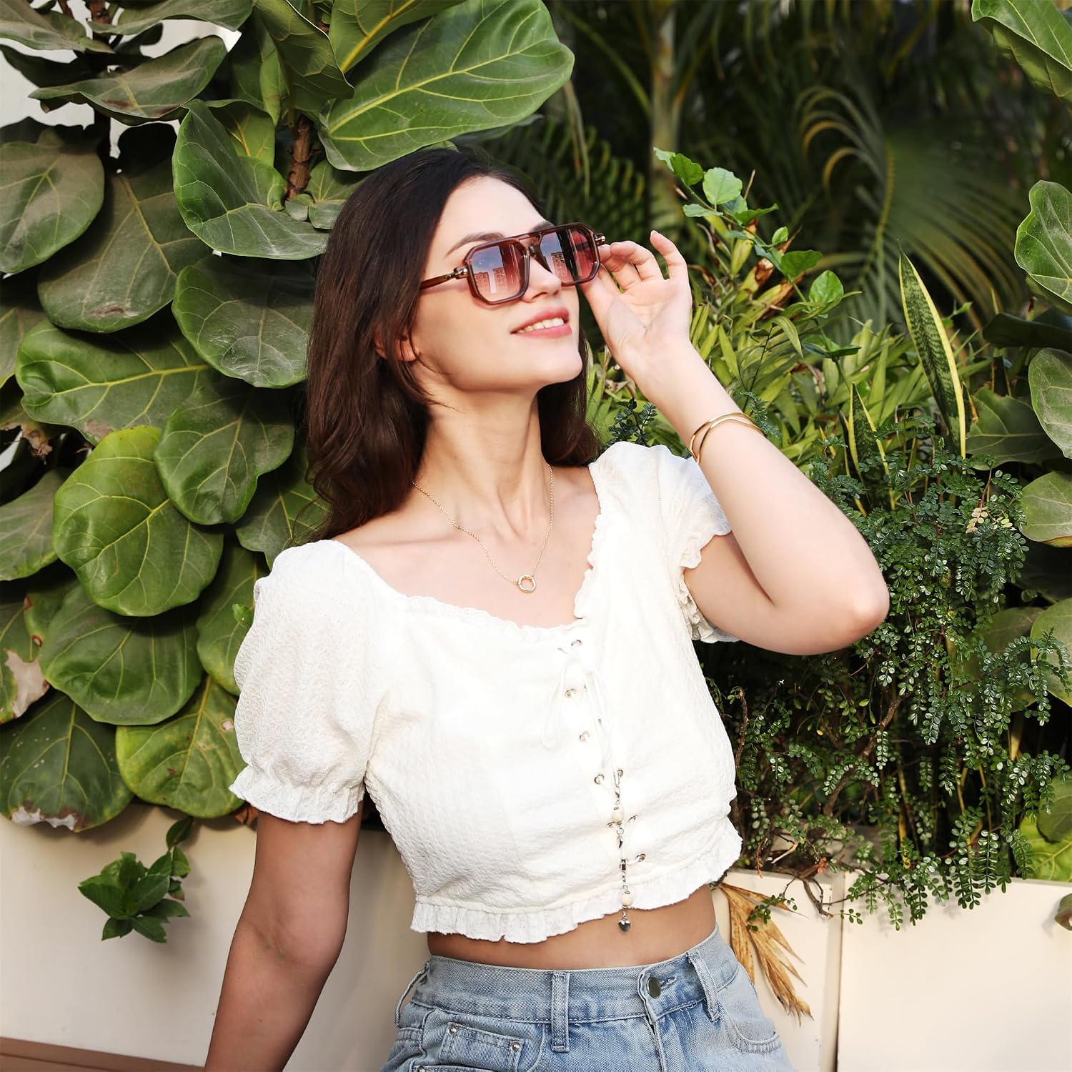 商品图片 93 | B09YTJ4FQZ | FEISEDY Vintage Square 70s Flat Aviator Sunglasses Women Men Classic Retro Stylish Frame UV400 Sunglasses B2622
