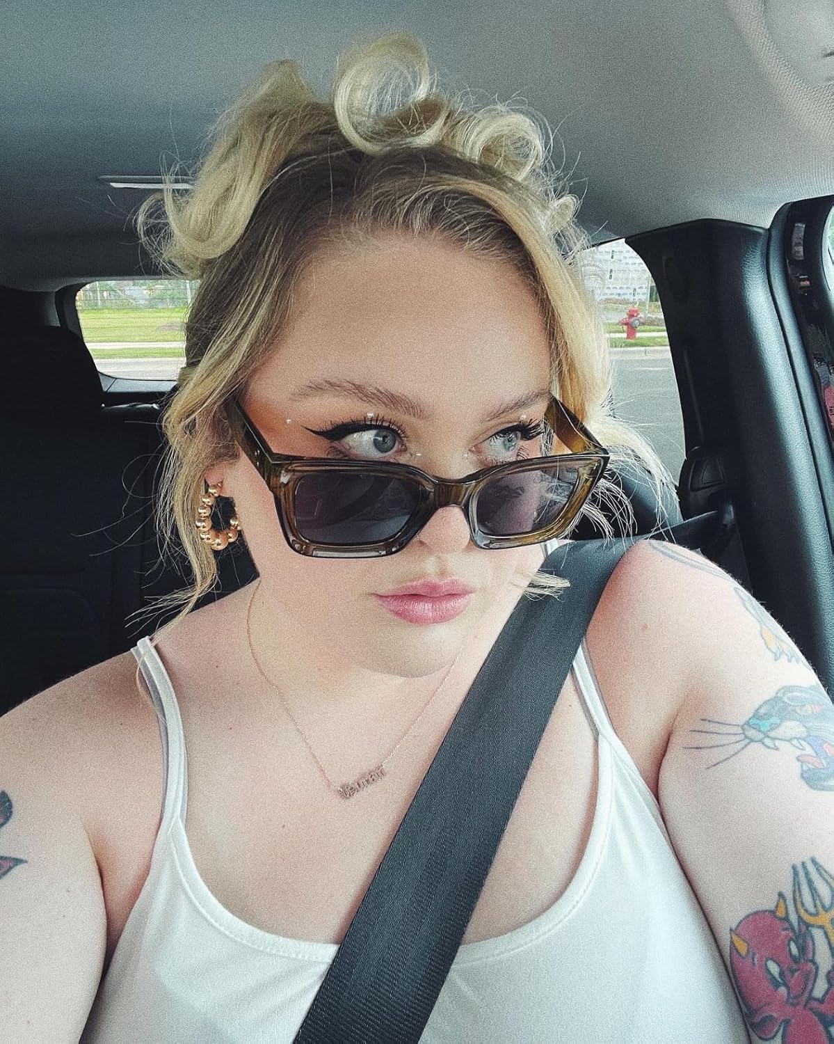 ÉÌƷͼƬ 63 | B07MNGNLNT | FEISEDY Classic Women Sunglasses Fashion Thick Square Sun Glasses B2471