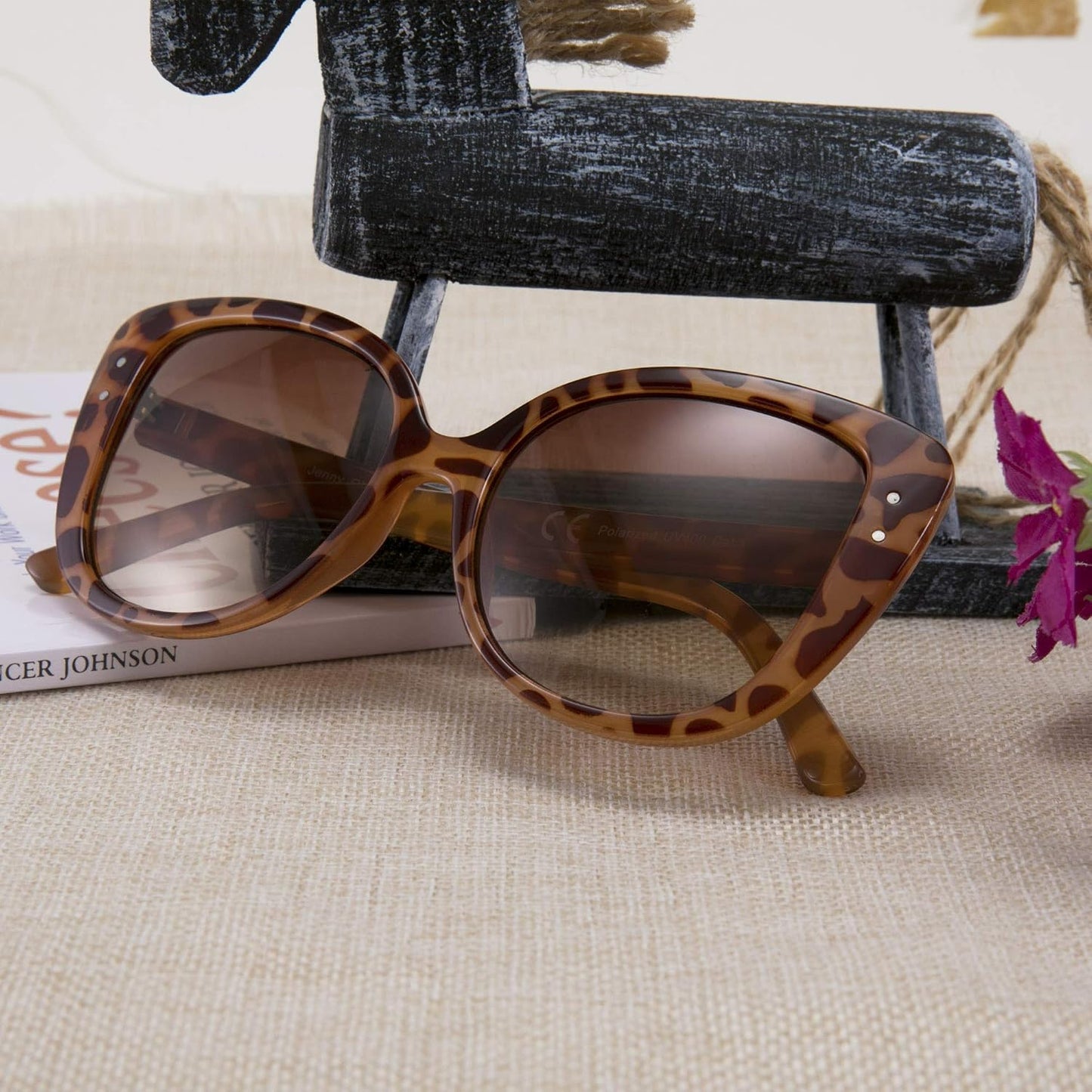 商品图片 7 | B08N5ZCTJ1 | FEISEDY Fashion Cat Eye Sunglasses for Women Cateye Shades B2694