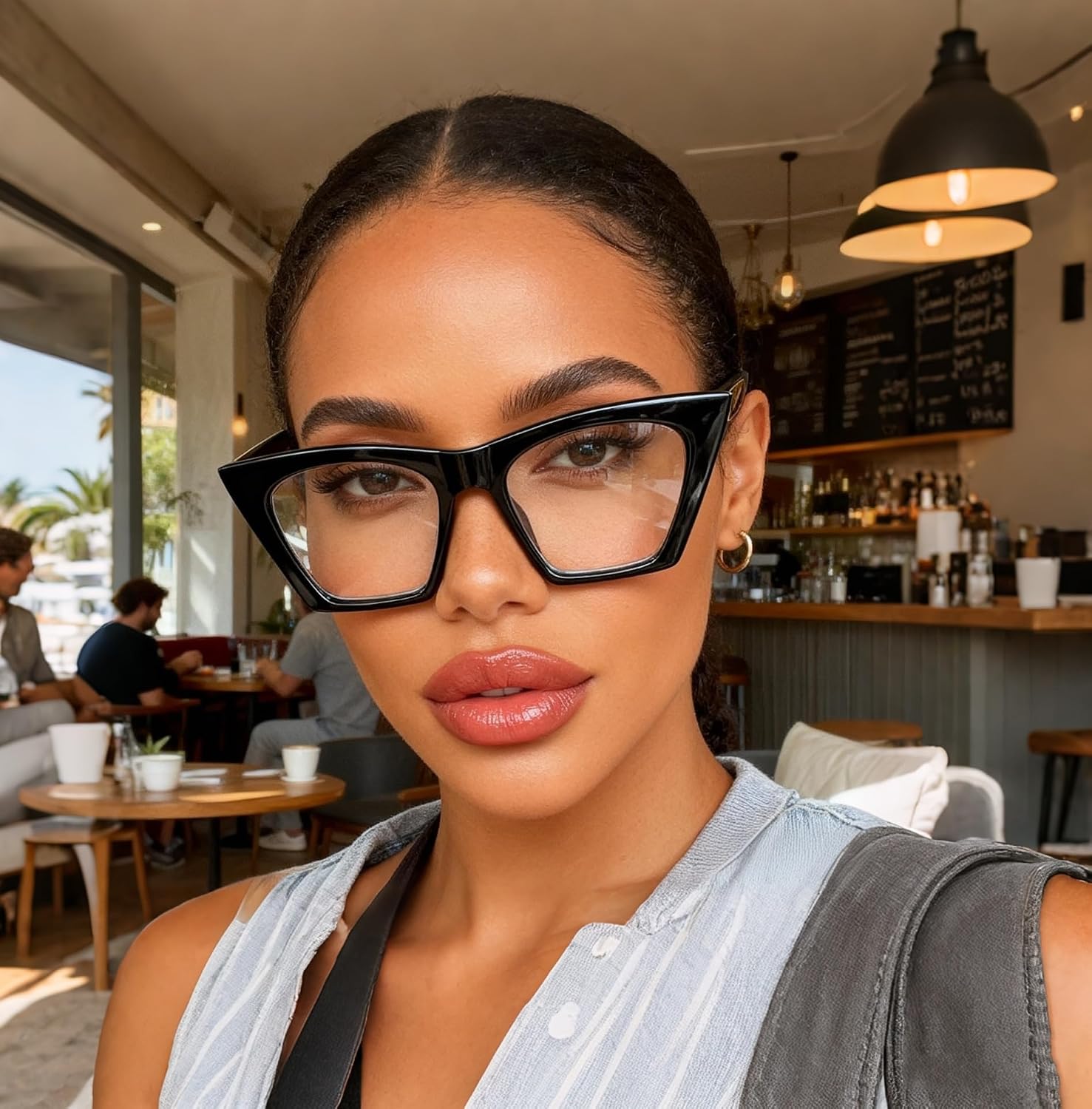 商品图片 18 | B08VNQPH3Y | FEISEDY Square Cat Eye Reading Glasses Blue Light Blocking Women Fashion Cateye Reader Anti Glare Digital Eyestrain B2604