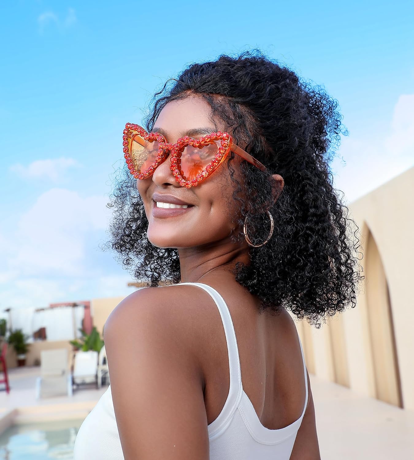商品图片 10 | B0CDXC8YD5 | FEISEDY Heart Shaped Sunglasses for Women, Trendy Diamond Love Eyeglasses Fashion, Crystal Trim Jeweled Frame Party B2318
