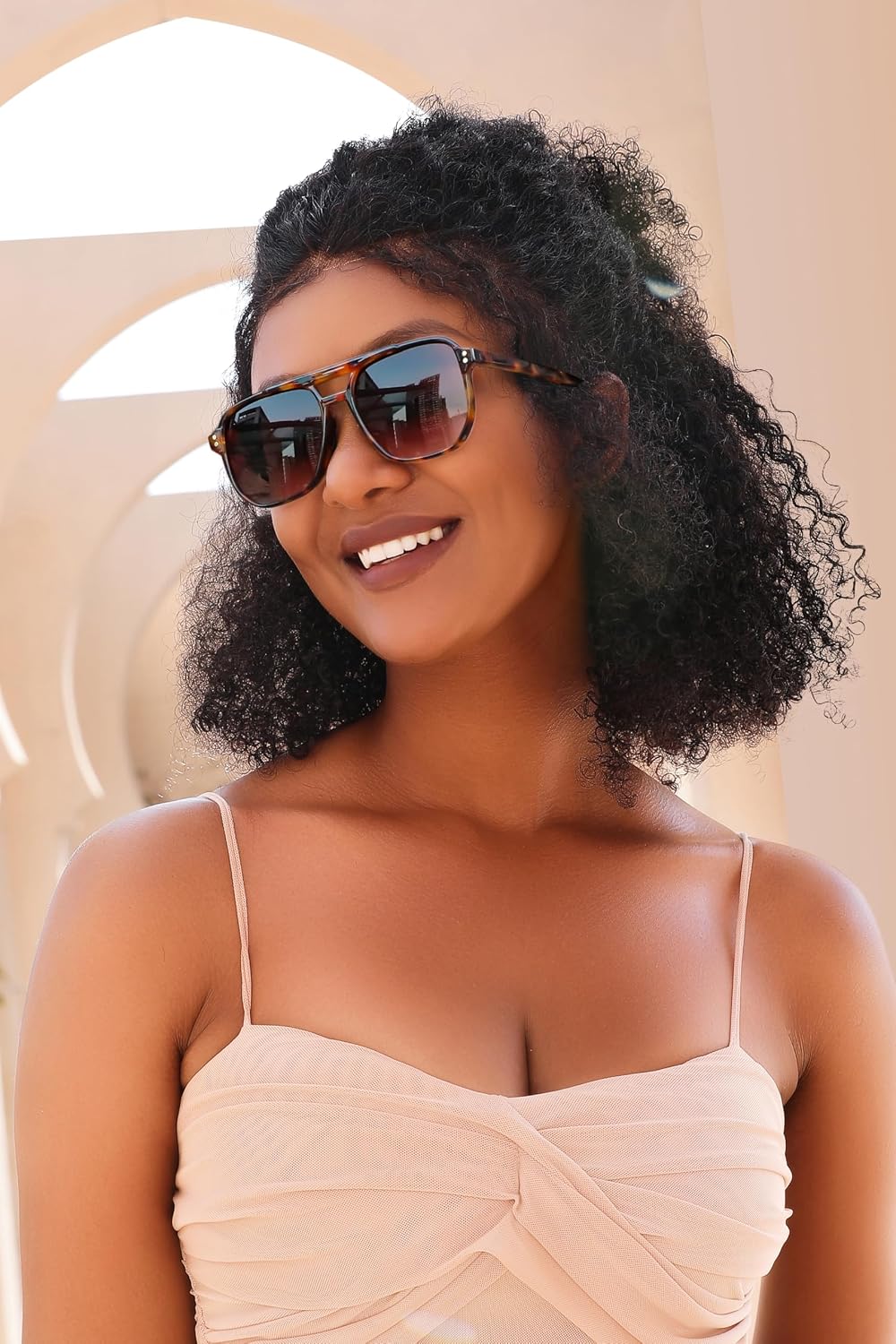 商品图片 21 | B09J8999GR | FEISEDY Retro Square Aviator Sunglasses Women Men 70s Vintage Trendy Plastic Frame Sun Glasses B2835