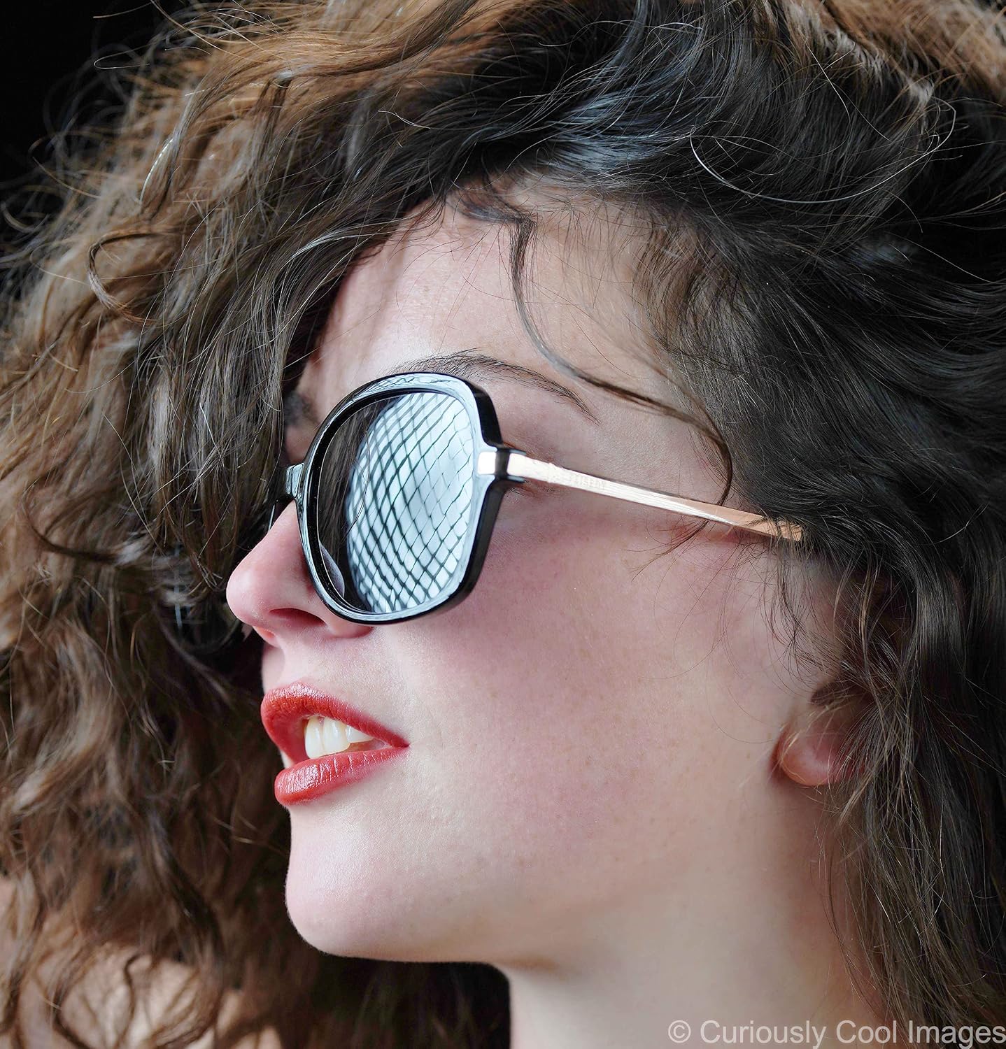 商品图片 5 | B08QDD5B67 | FEISEDY Classic Womens Elegant Polarized Sunglasses Ladies Wide Square Sunglasses Shades B2683